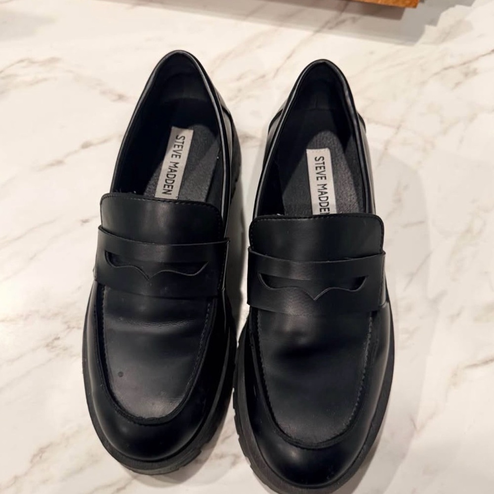 Steve Madden Black Leather Penny Loafers for Women